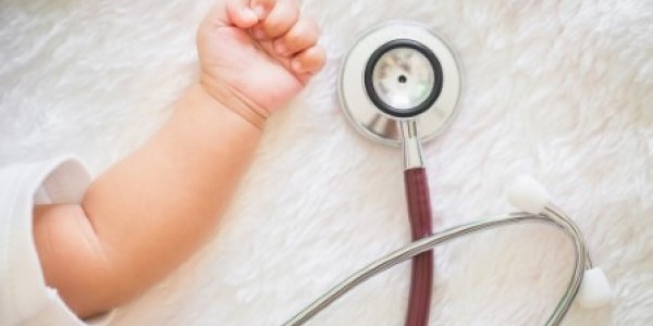 Κρήτη: Με ηπατίτιδα μωρό 14 μηνών στο Ηράκλειο